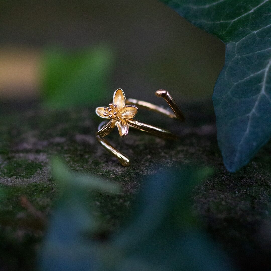 anillo doble flor Larrier studio